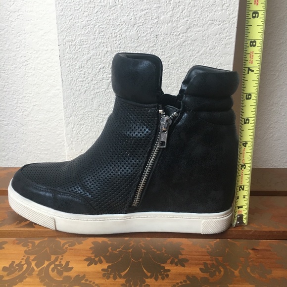 Target Wedge Sneaker - Picture 5 of 6